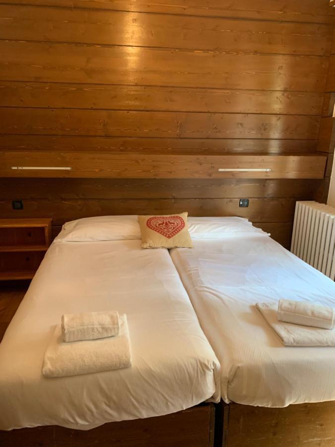 Hotel Capriolo Madesimo Exteriör bild